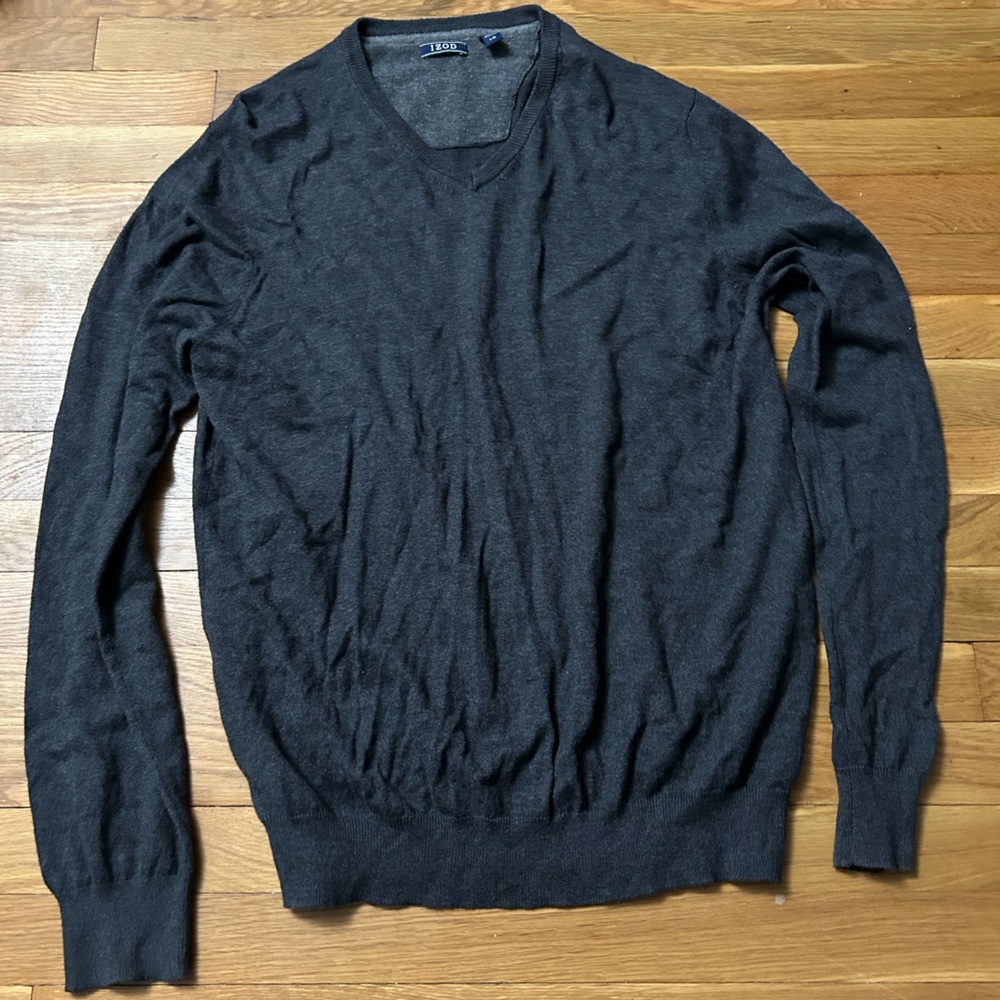 Used Men’s Izod Charcoal V-neck Knit Pullover Size Large